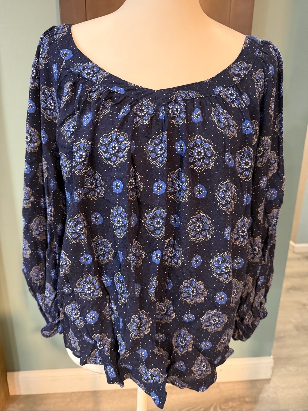 Maeve by Anthropologie Navy Blue Floral Peasant Tunic